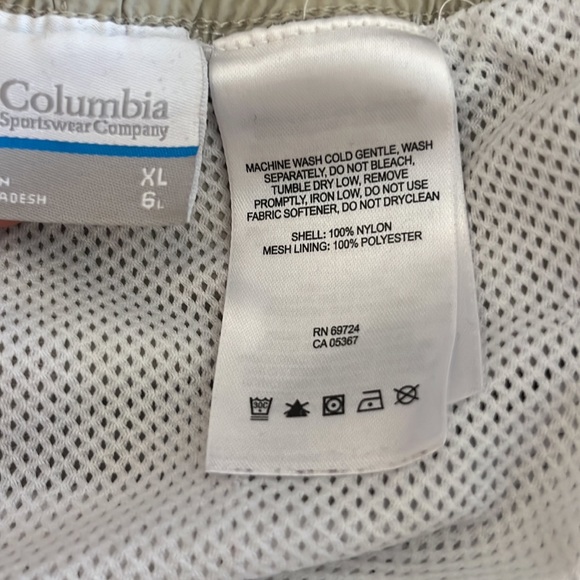 Columbia Shorts - Picture 11 of 13